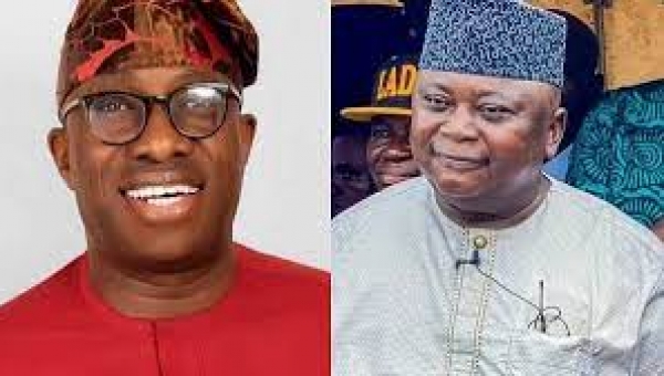 Ogun PDP crisis: Showunmi settles rift with Adebutu, withdraws suit